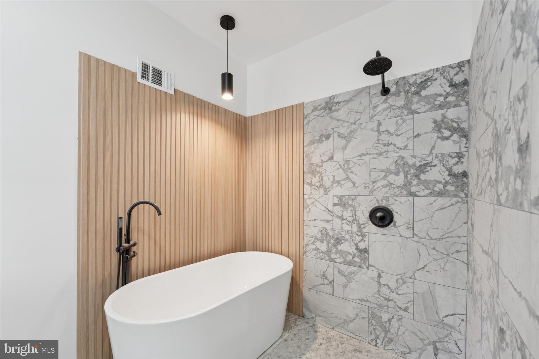 POINT BREEZE - Residential