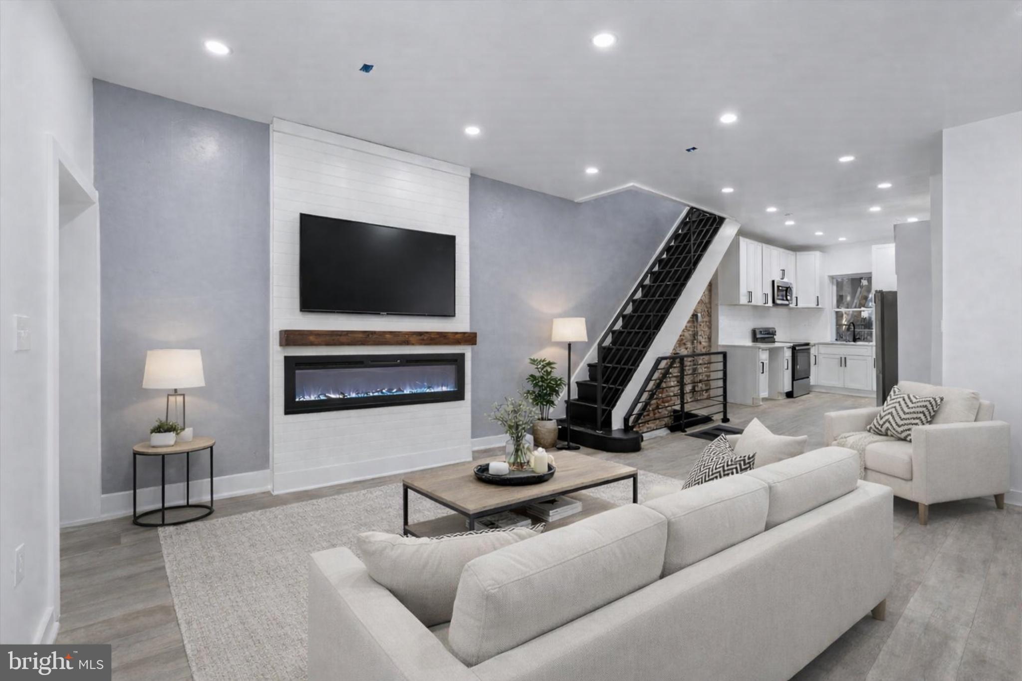 2321 MOUNTAIN STREET