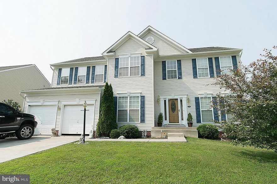 10/19/15 PENDING RELEASE.This wonderful colonial in The Gallery has many features a buyer looks for today. Large rooms, Kitchen w/solid surface tops, upgraded cabinets, deck, fencing, fireplace.  Unfinished walkout basement to add your own touch. Close to shopping and I81 for commuting. Location, Location, Location!  Sq.ft. approximate.