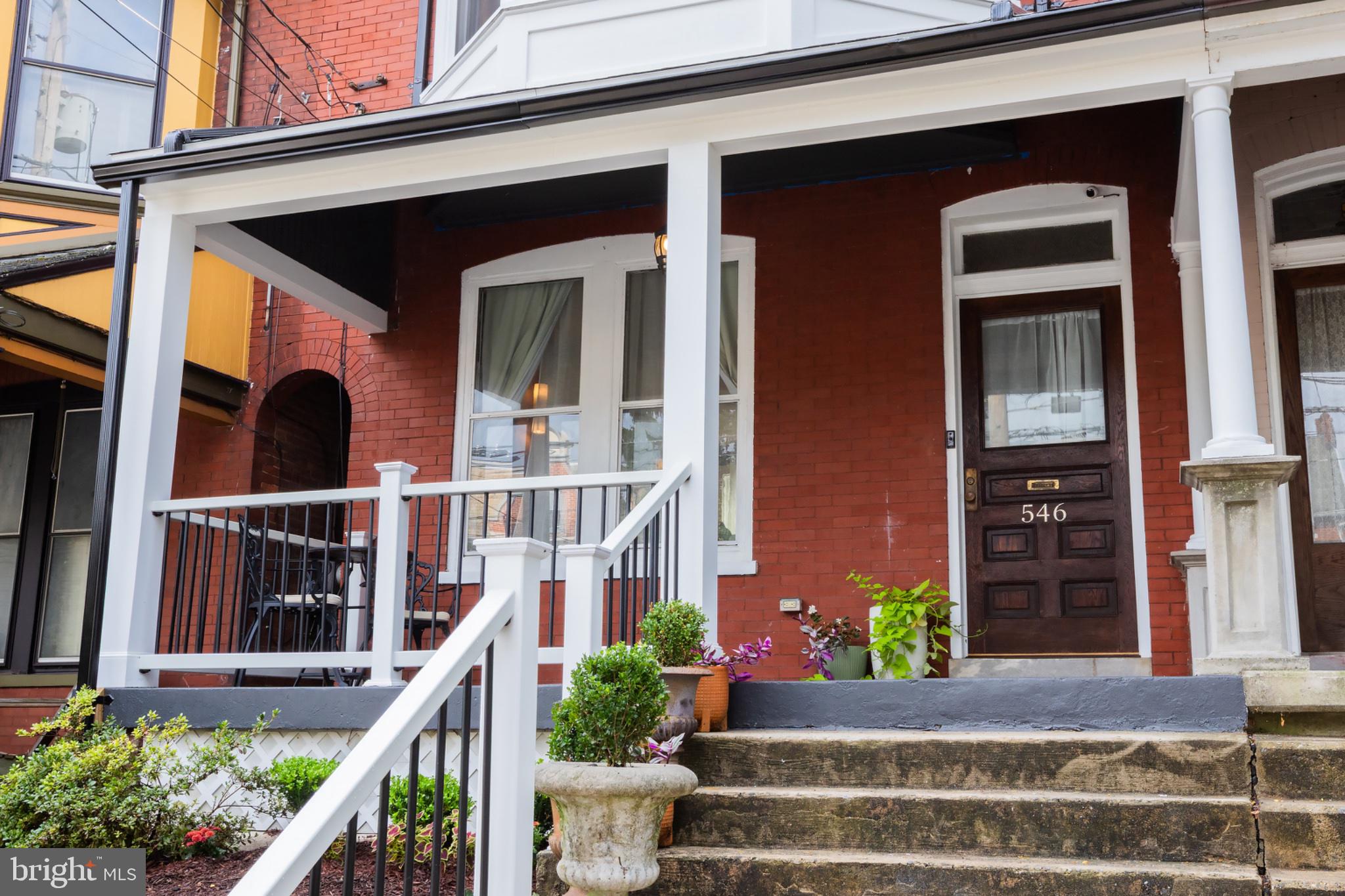 546 W ORANGE STREET