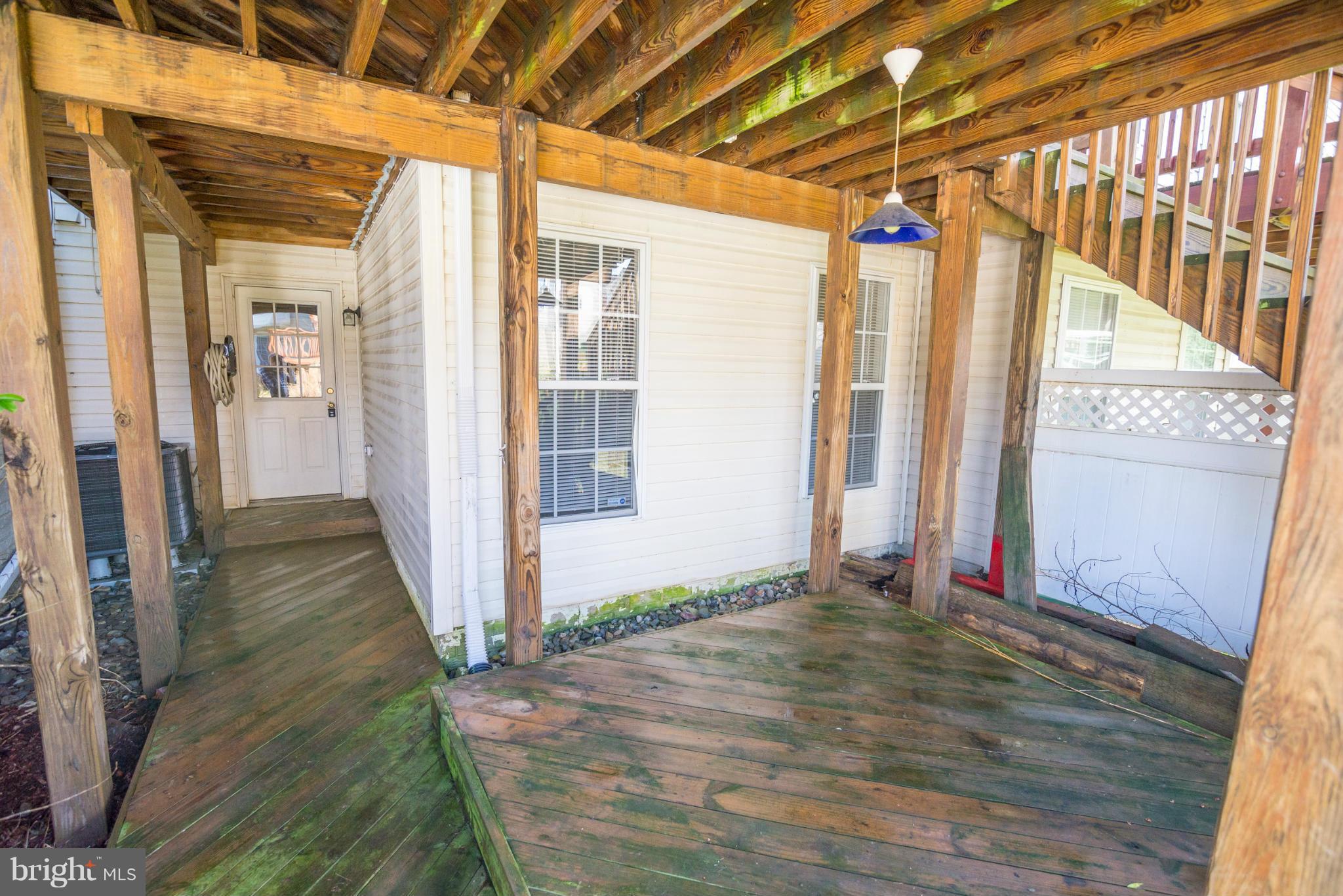 LAKELAND PLACE - Residential