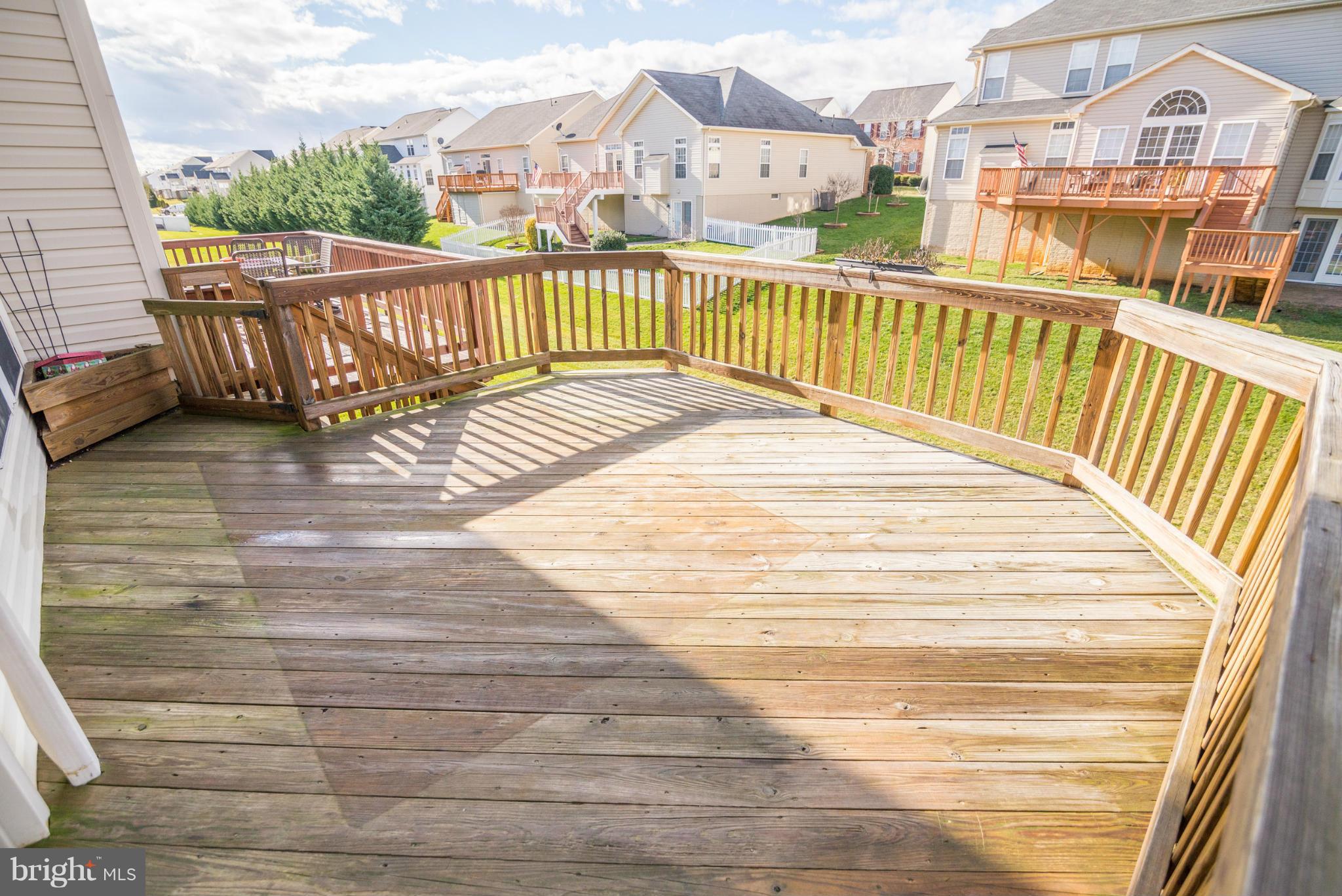 LAKELAND PLACE - Residential