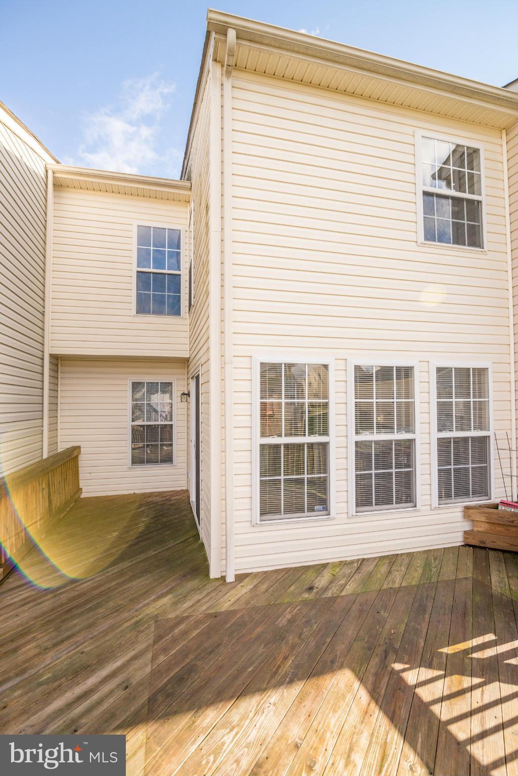 LAKELAND PLACE - Residential