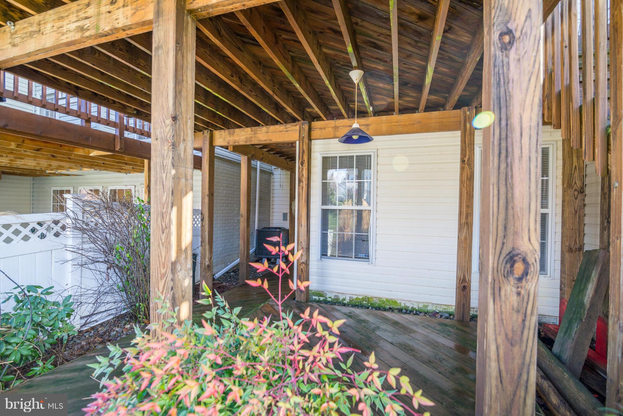 LAKELAND PLACE - Residential