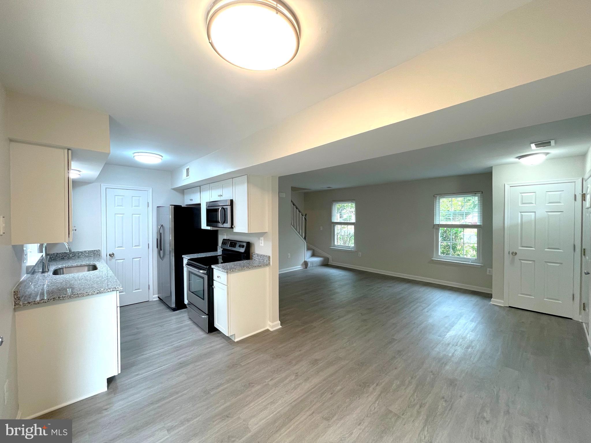 717 BARRINGTON DRIVE