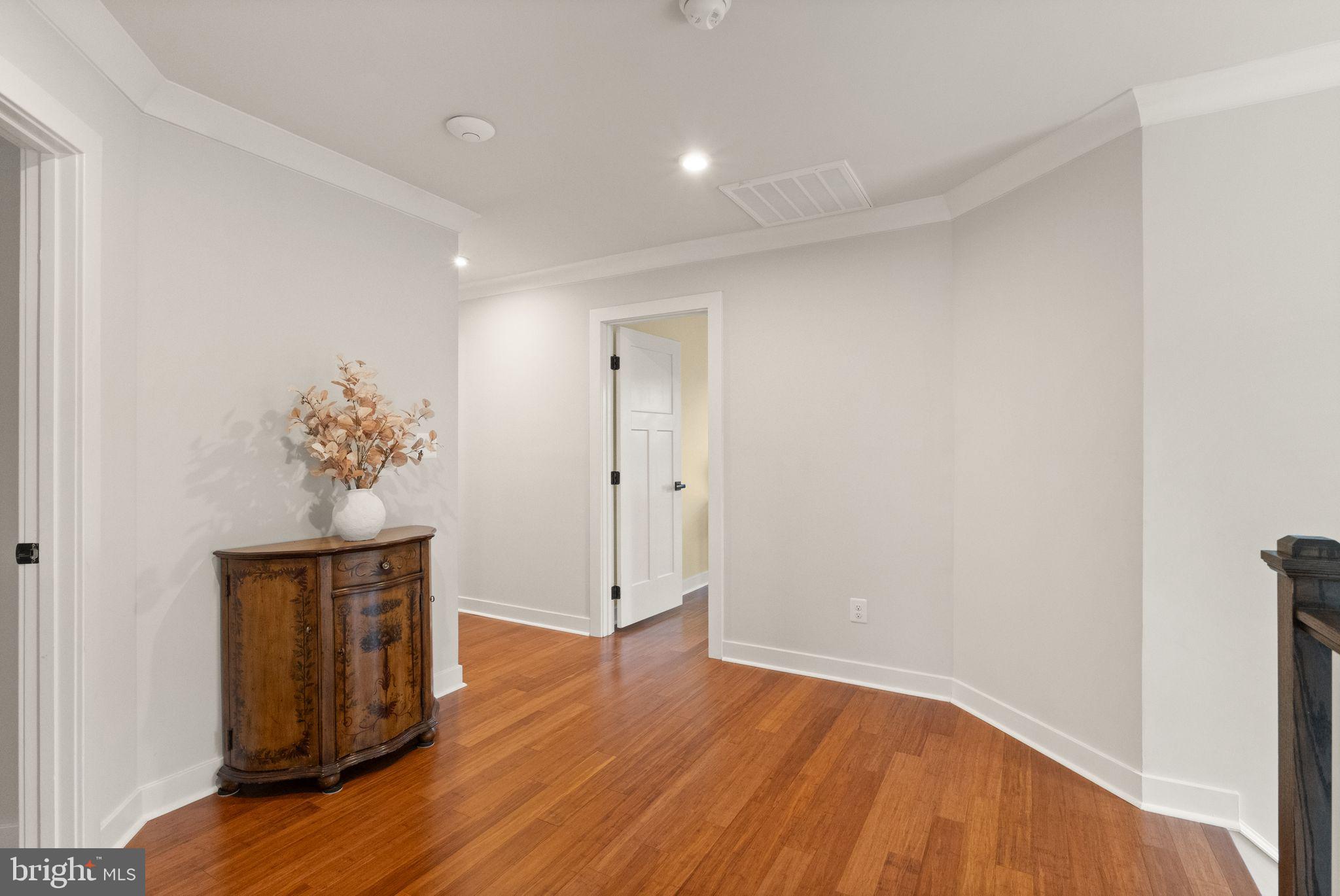 BROOKSIDE - Residential