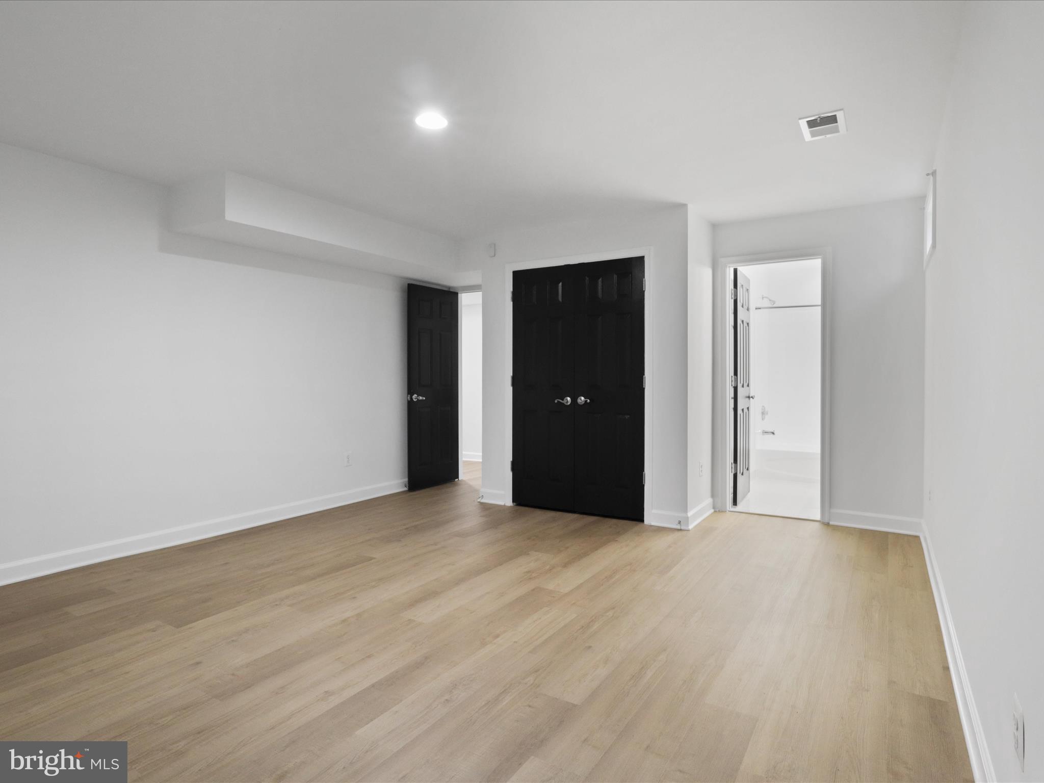 DOUGLAS PARK - Residential Lease