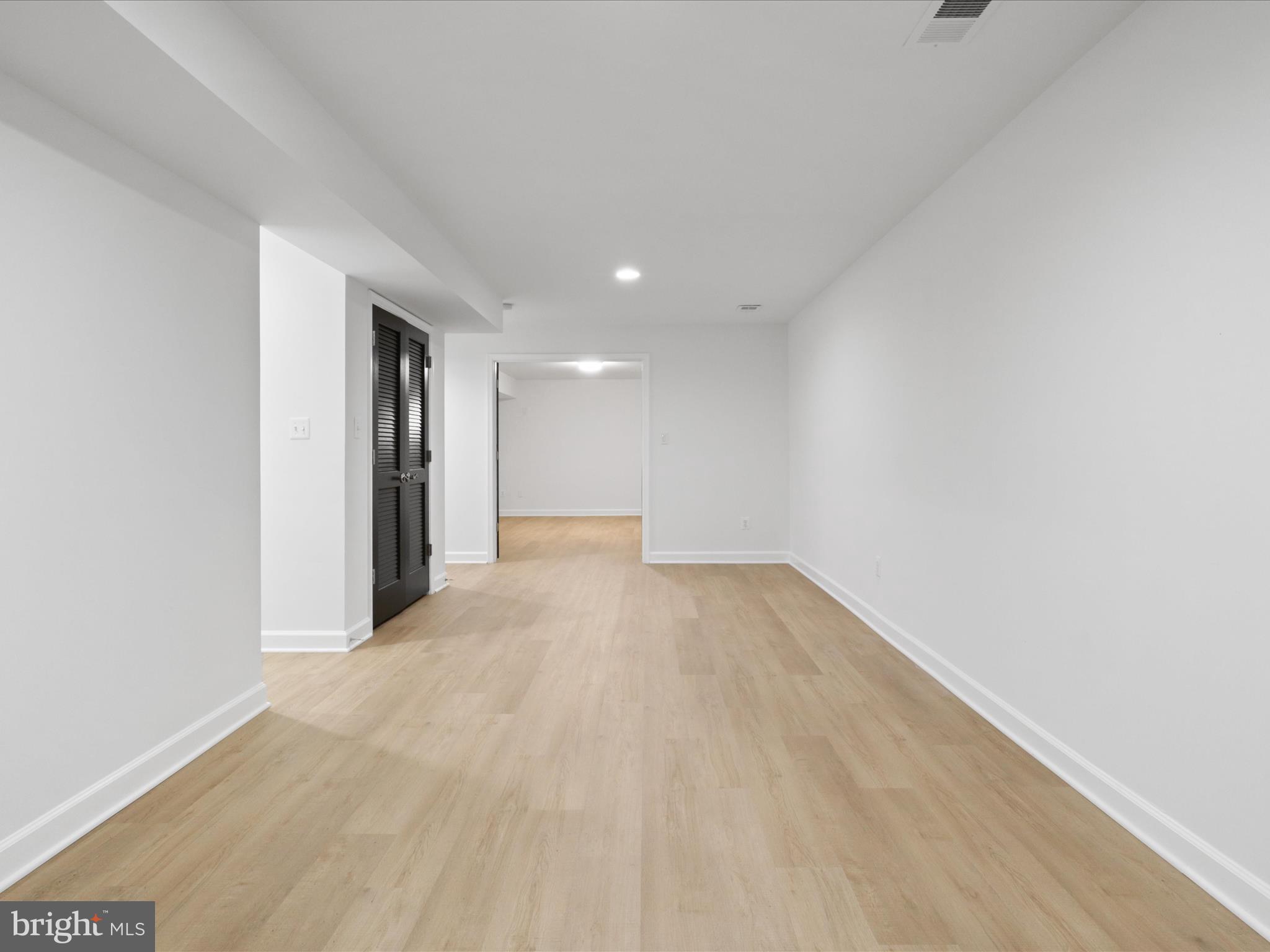 DOUGLAS PARK - Residential Lease