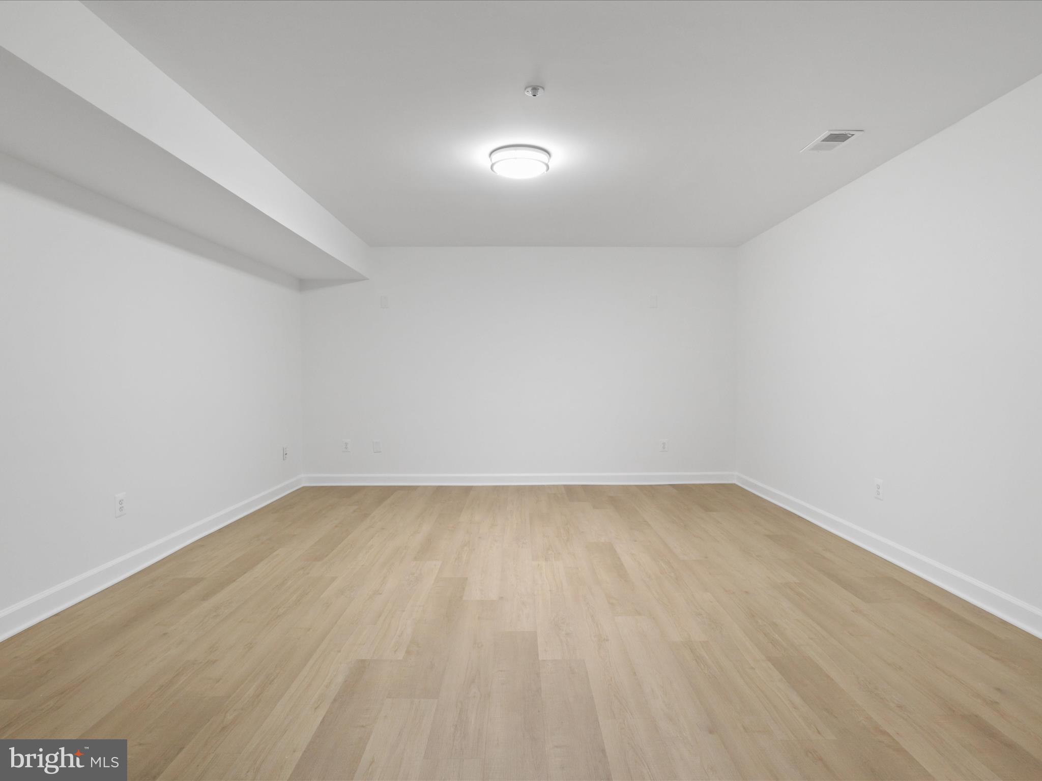 DOUGLAS PARK - Residential Lease