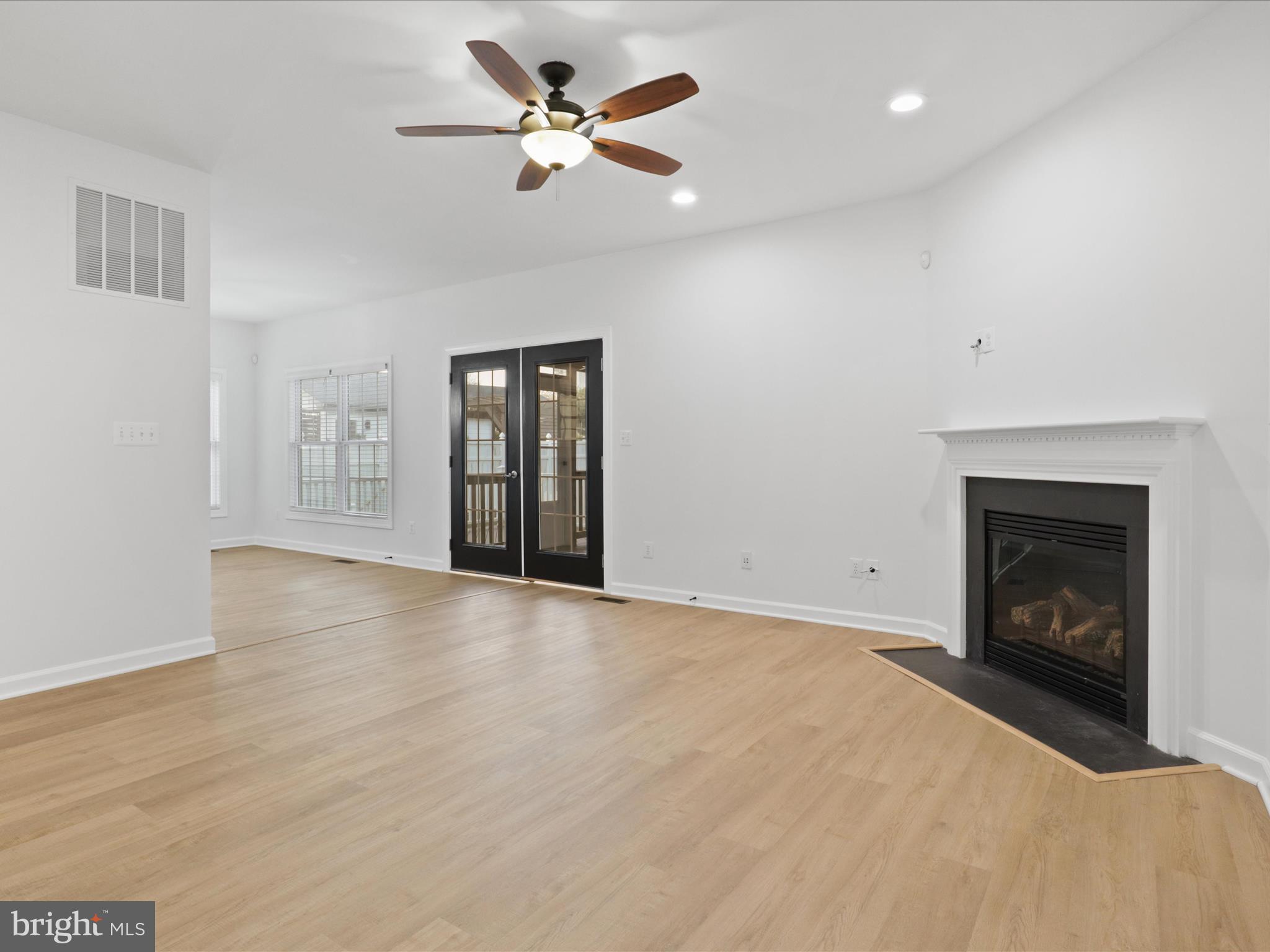 DOUGLAS PARK - Residential Lease