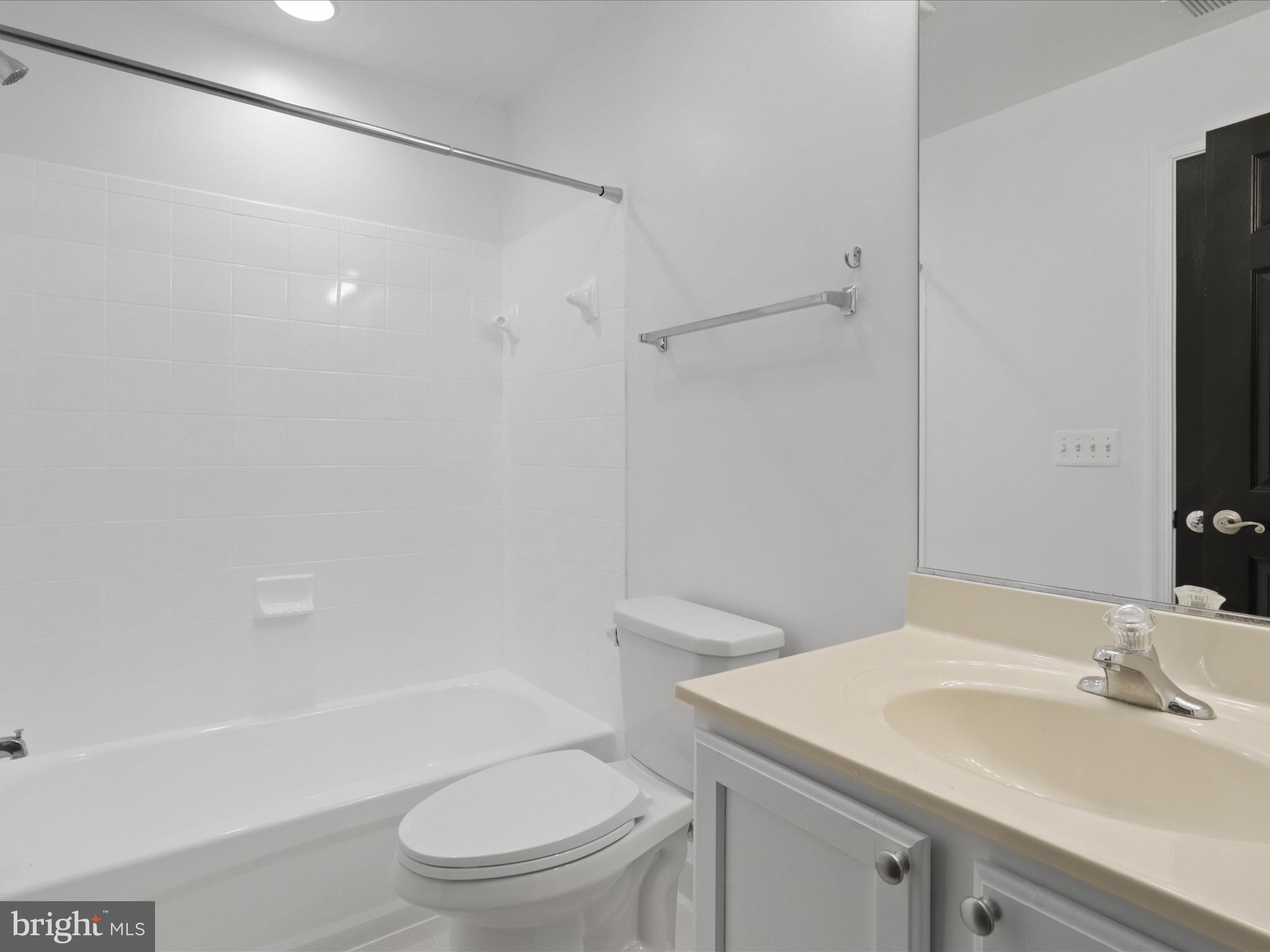 DOUGLAS PARK - Residential Lease