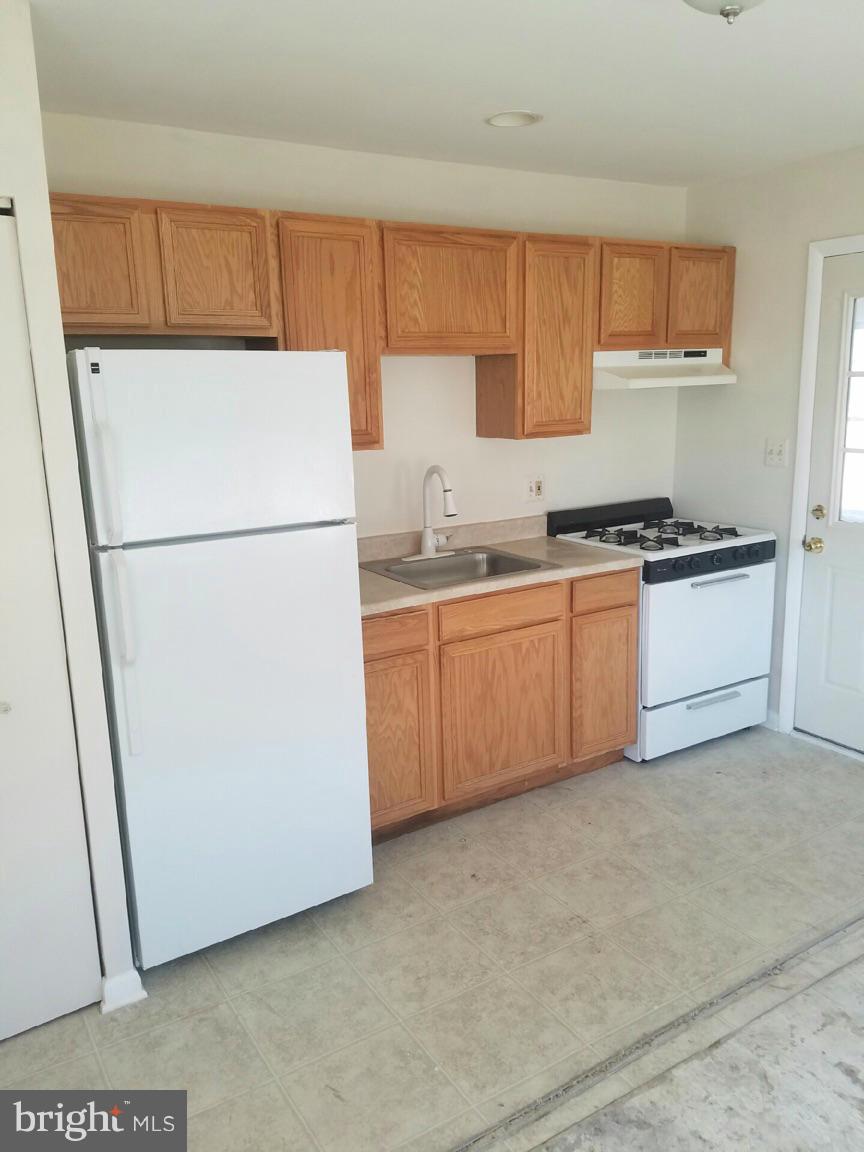 WOODCROFT - Residential Lease