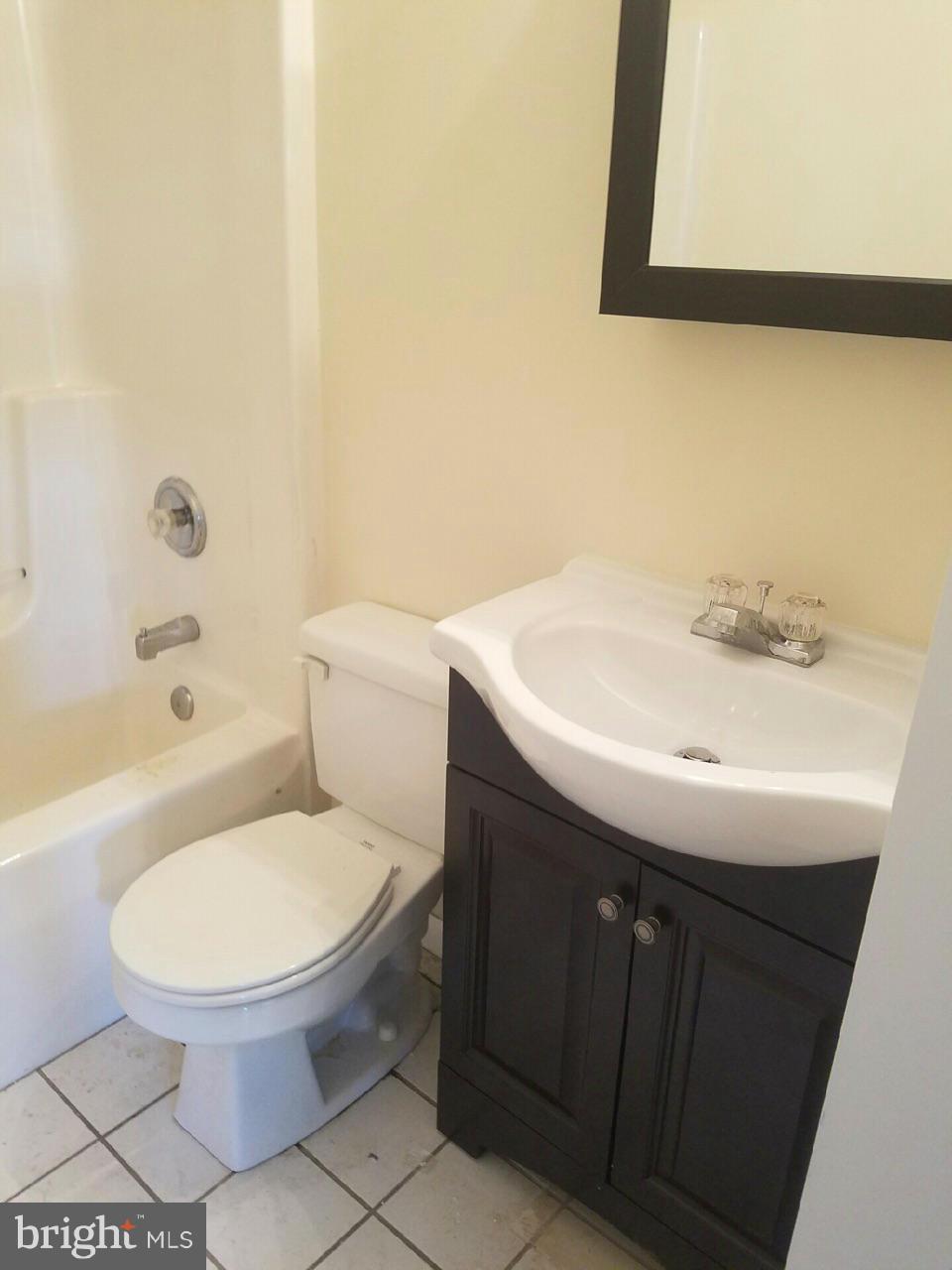 WOODCROFT - Residential Lease