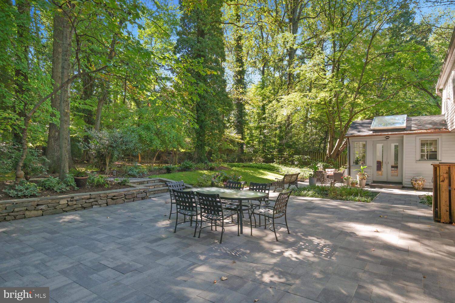 LUXMANOR - Residential