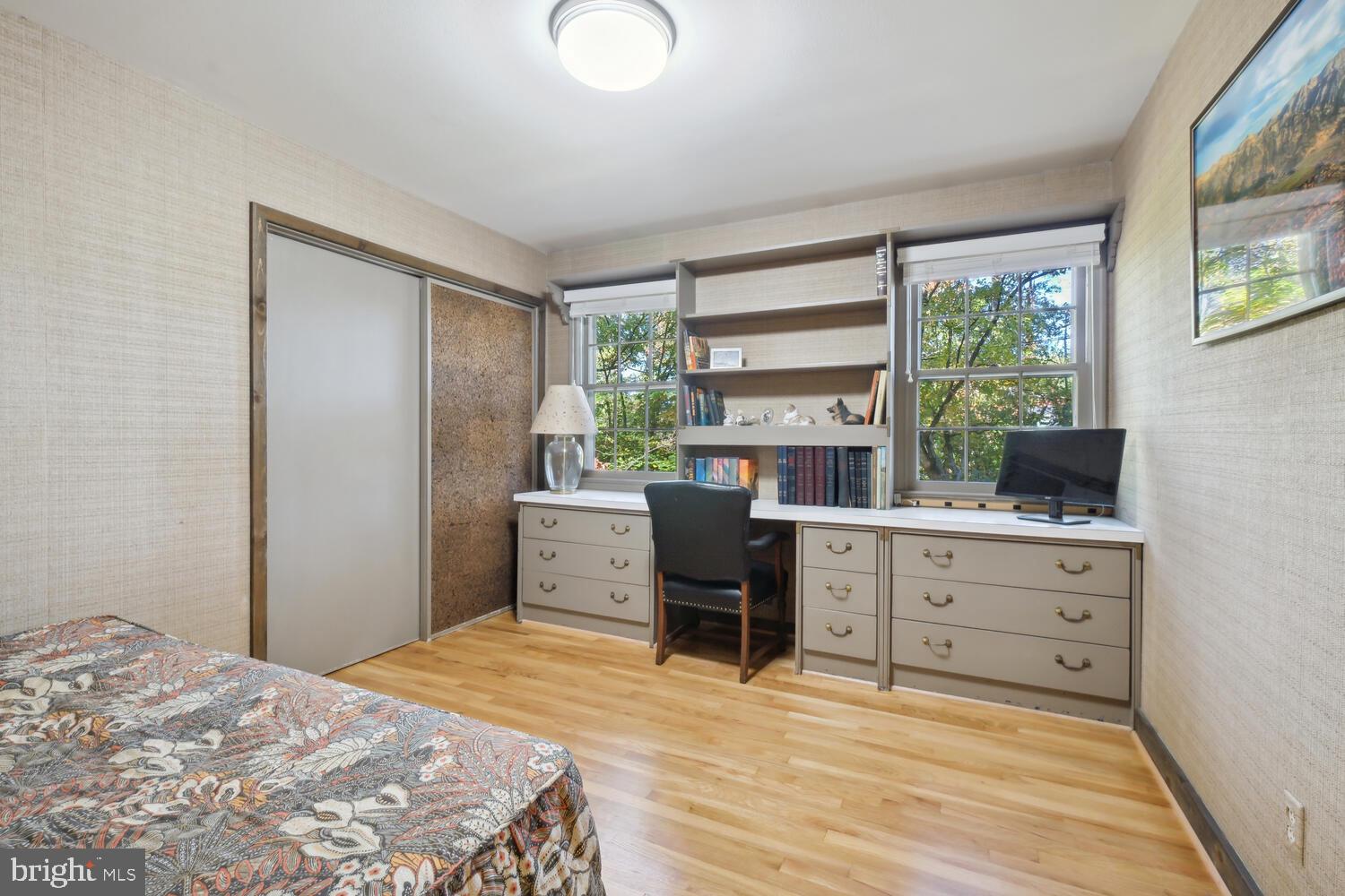 LUXMANOR - Residential