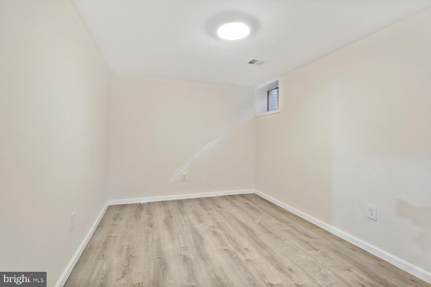 LUXMANOR - Residential