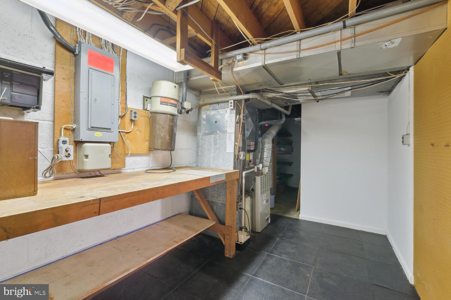 LUXMANOR - Residential