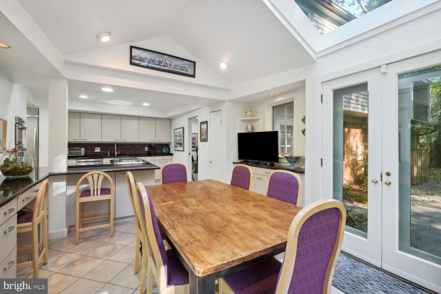 LUXMANOR - Residential