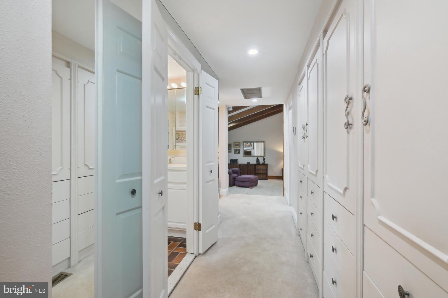 LUXMANOR - Residential