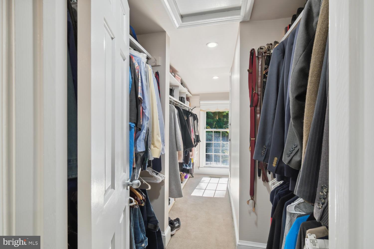 LUXMANOR - Residential