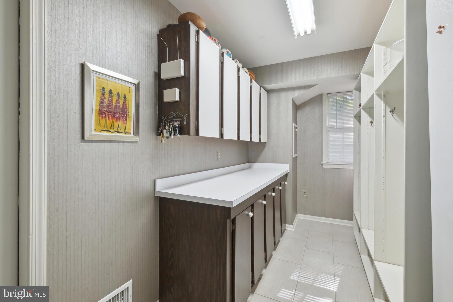 LUXMANOR - Residential