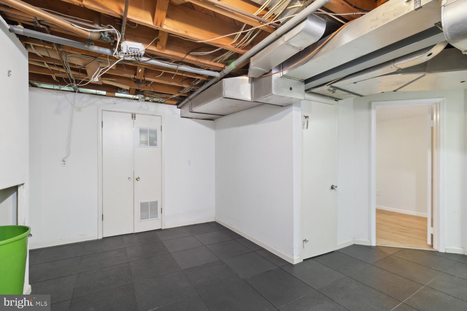 LUXMANOR - Residential