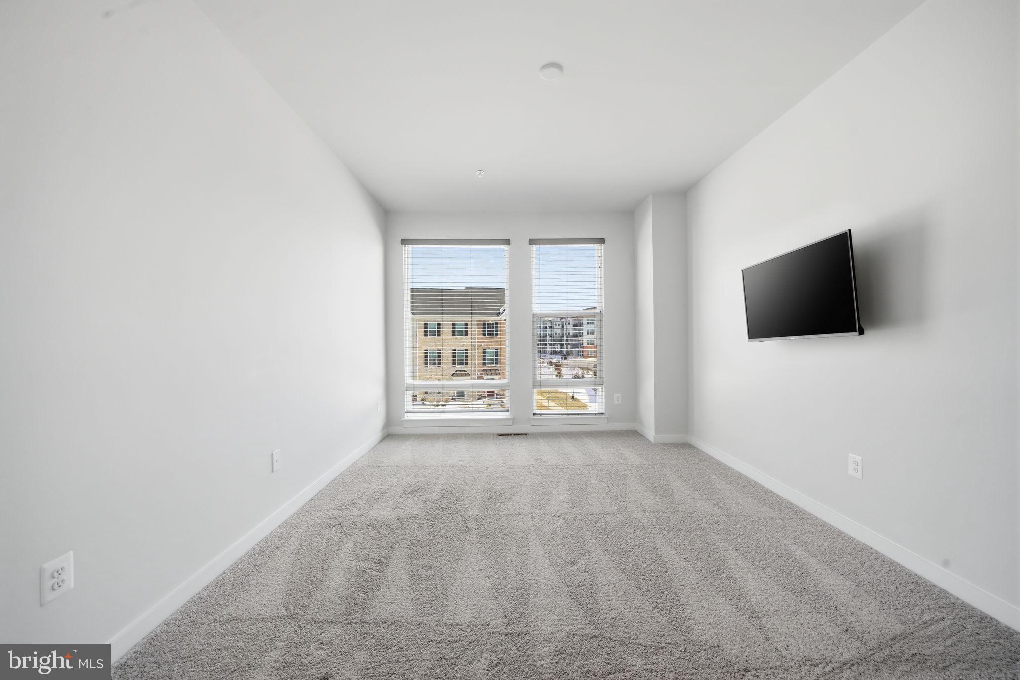 SOUTHLAKE - Residential