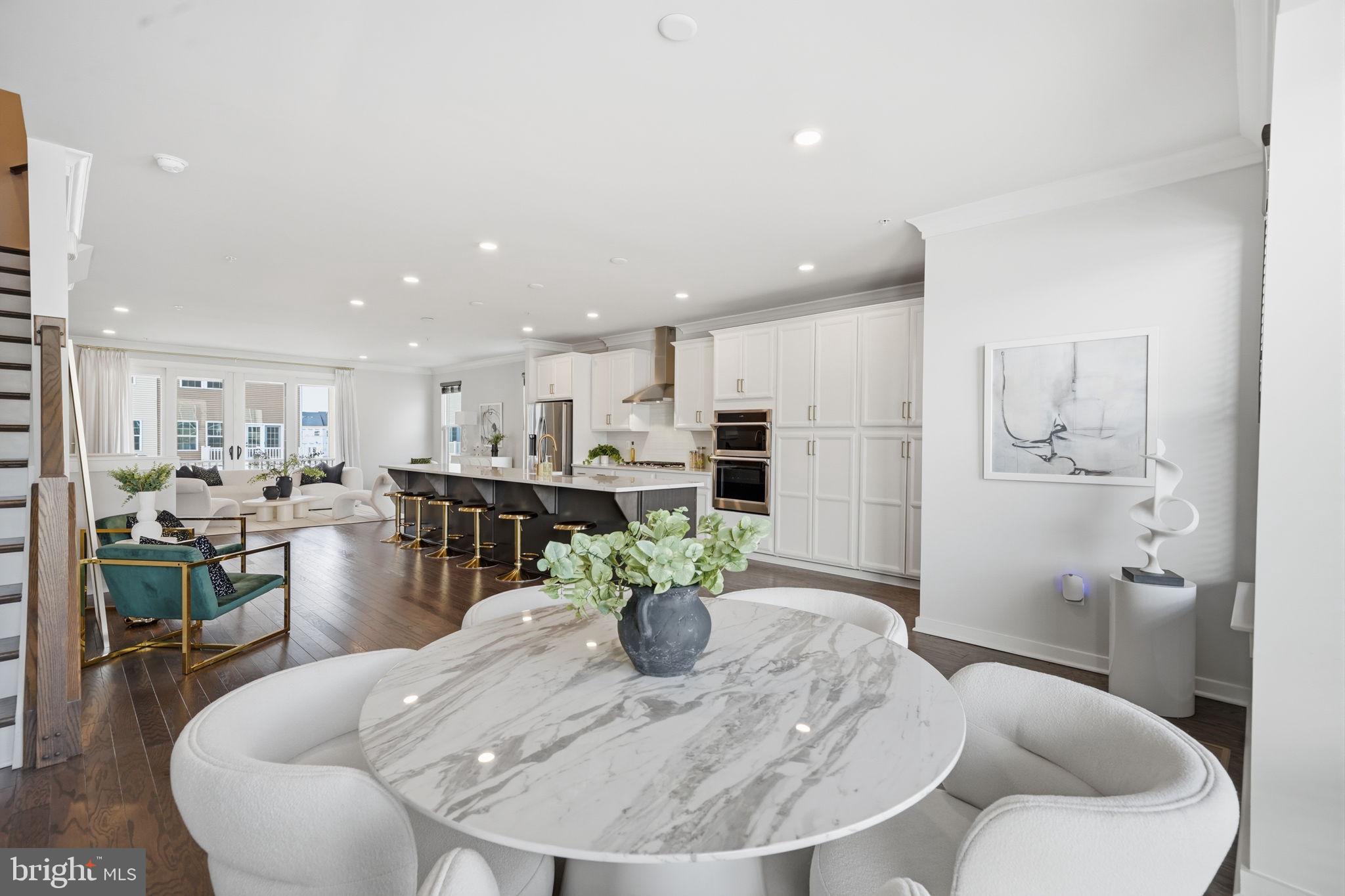 SOUTHLAKE - Residential