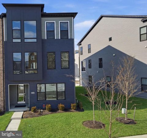 217 SUMMIT POINT BOULEVARD BOWIE MD 20716