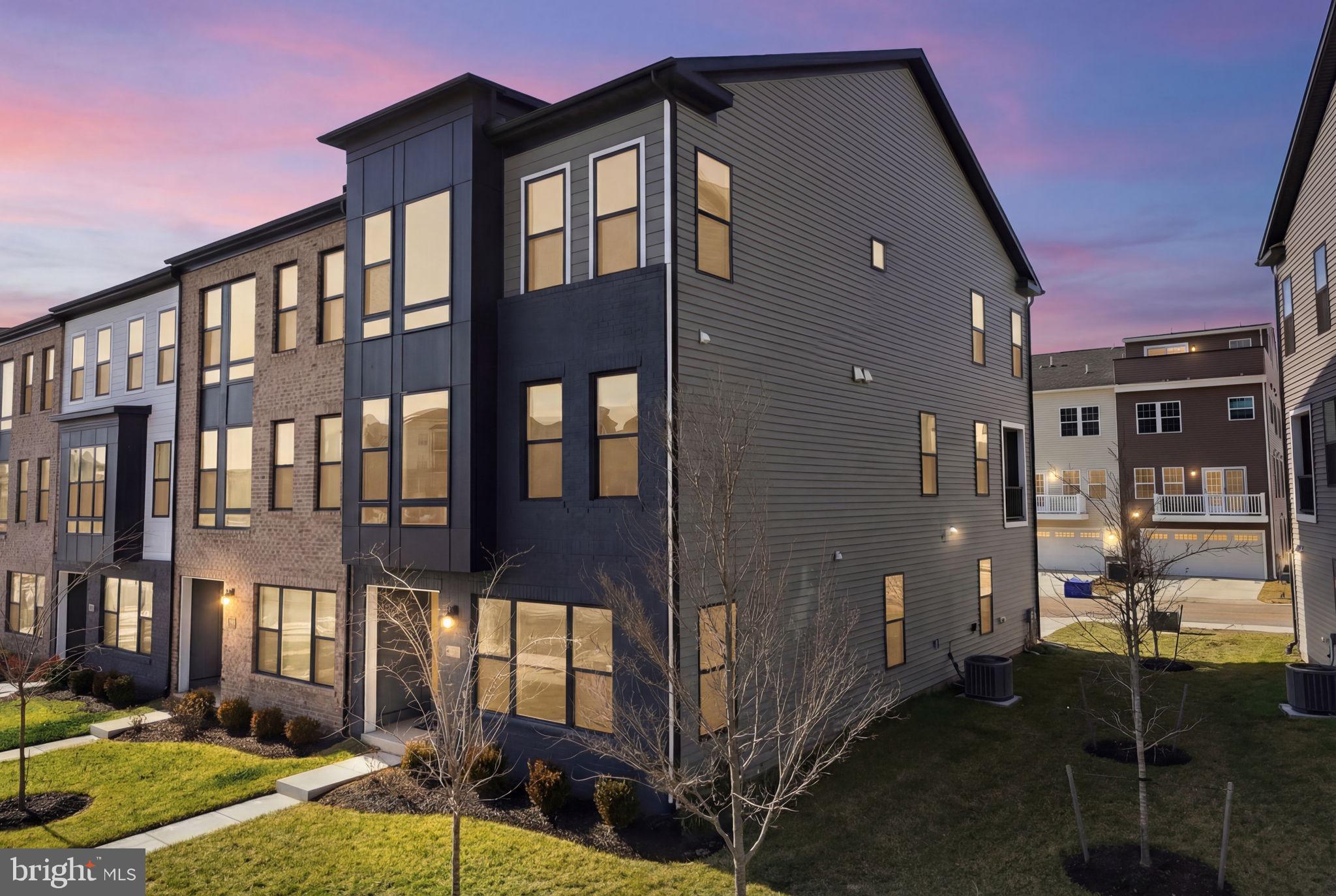 SOUTHLAKE - Residential