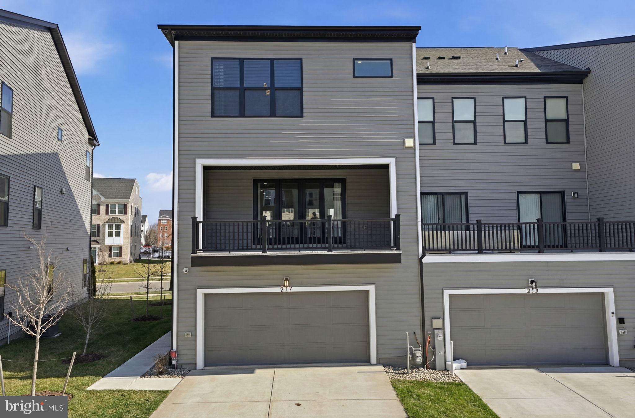 SOUTHLAKE - Residential