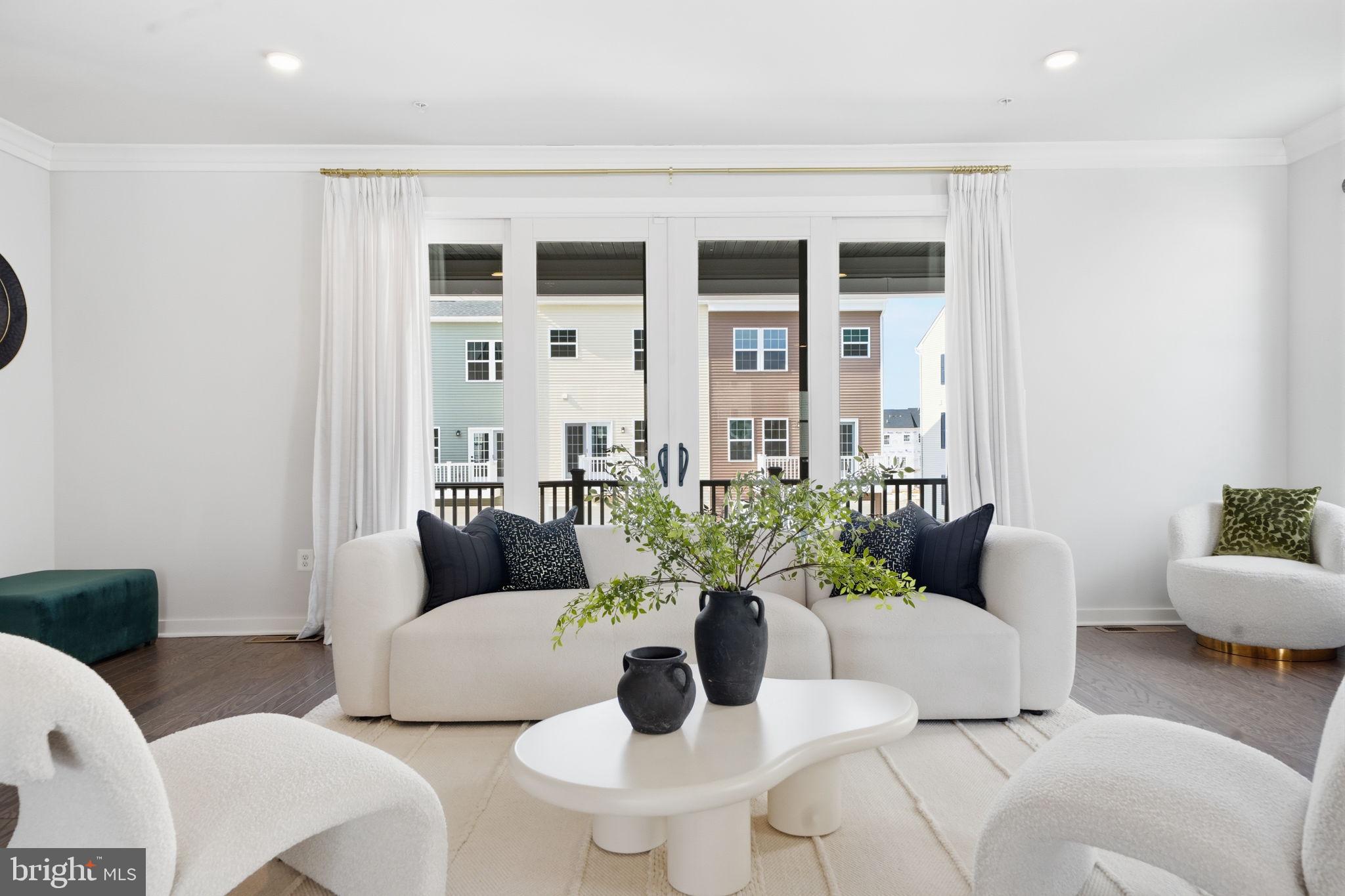 SOUTHLAKE - Residential