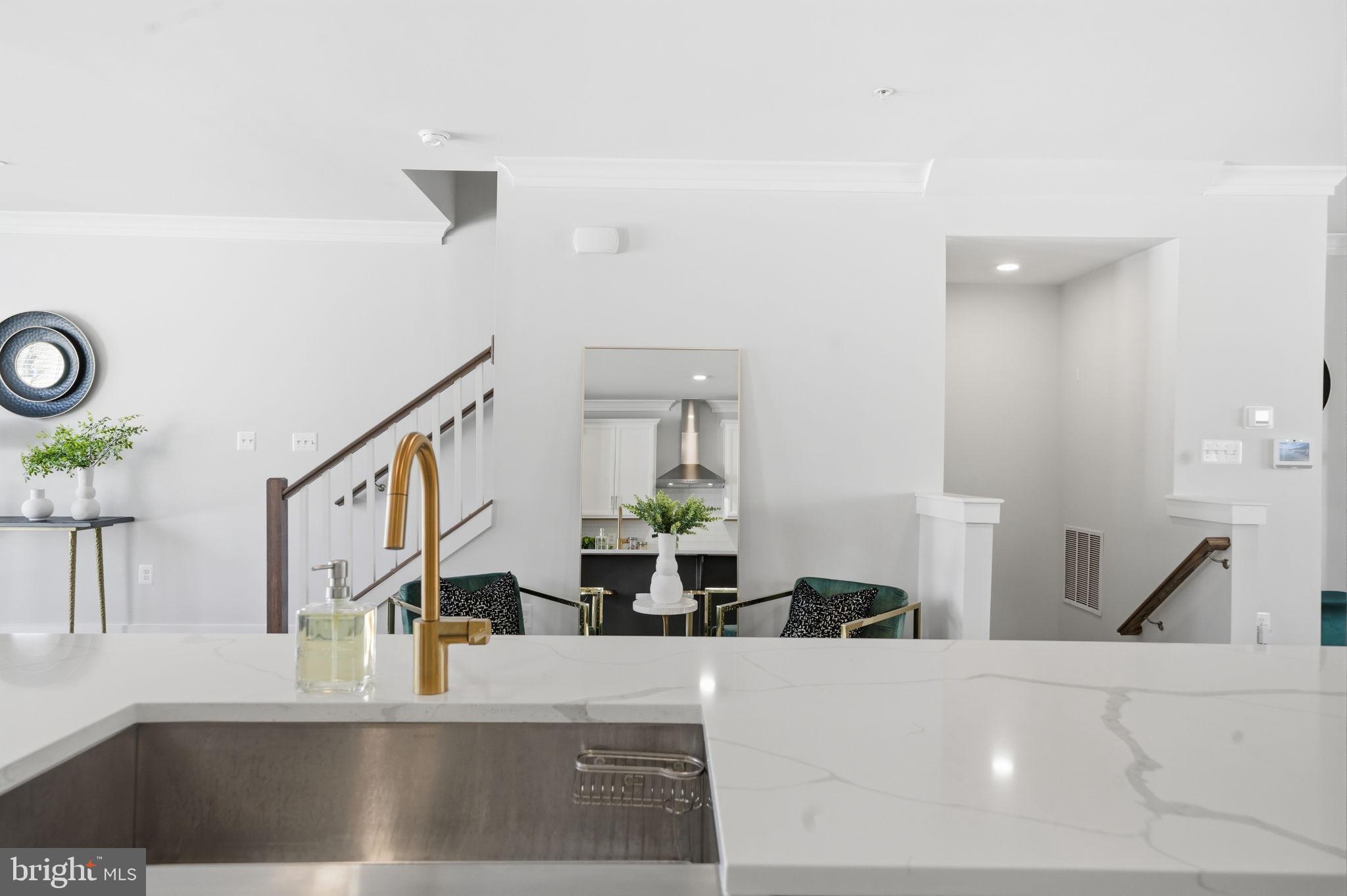 SOUTHLAKE - Residential