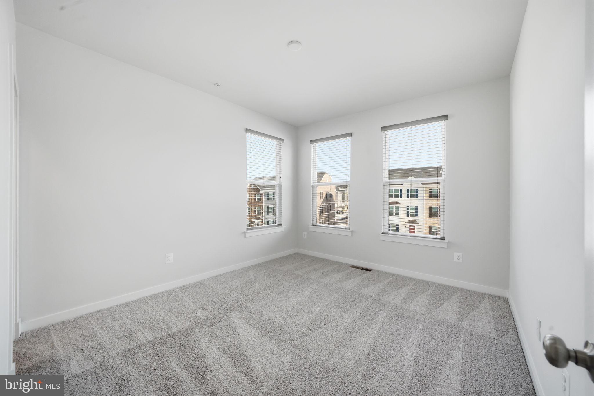 SOUTHLAKE - Residential