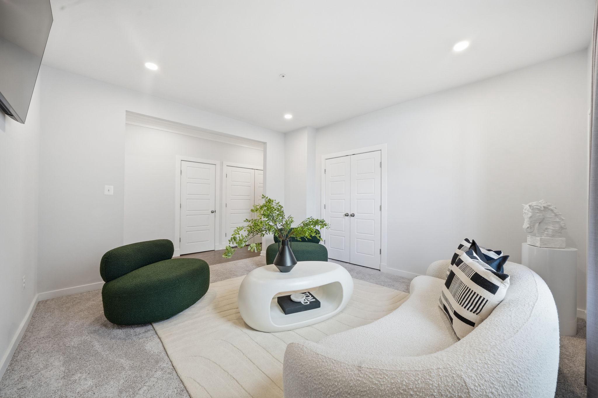 SOUTHLAKE - Residential