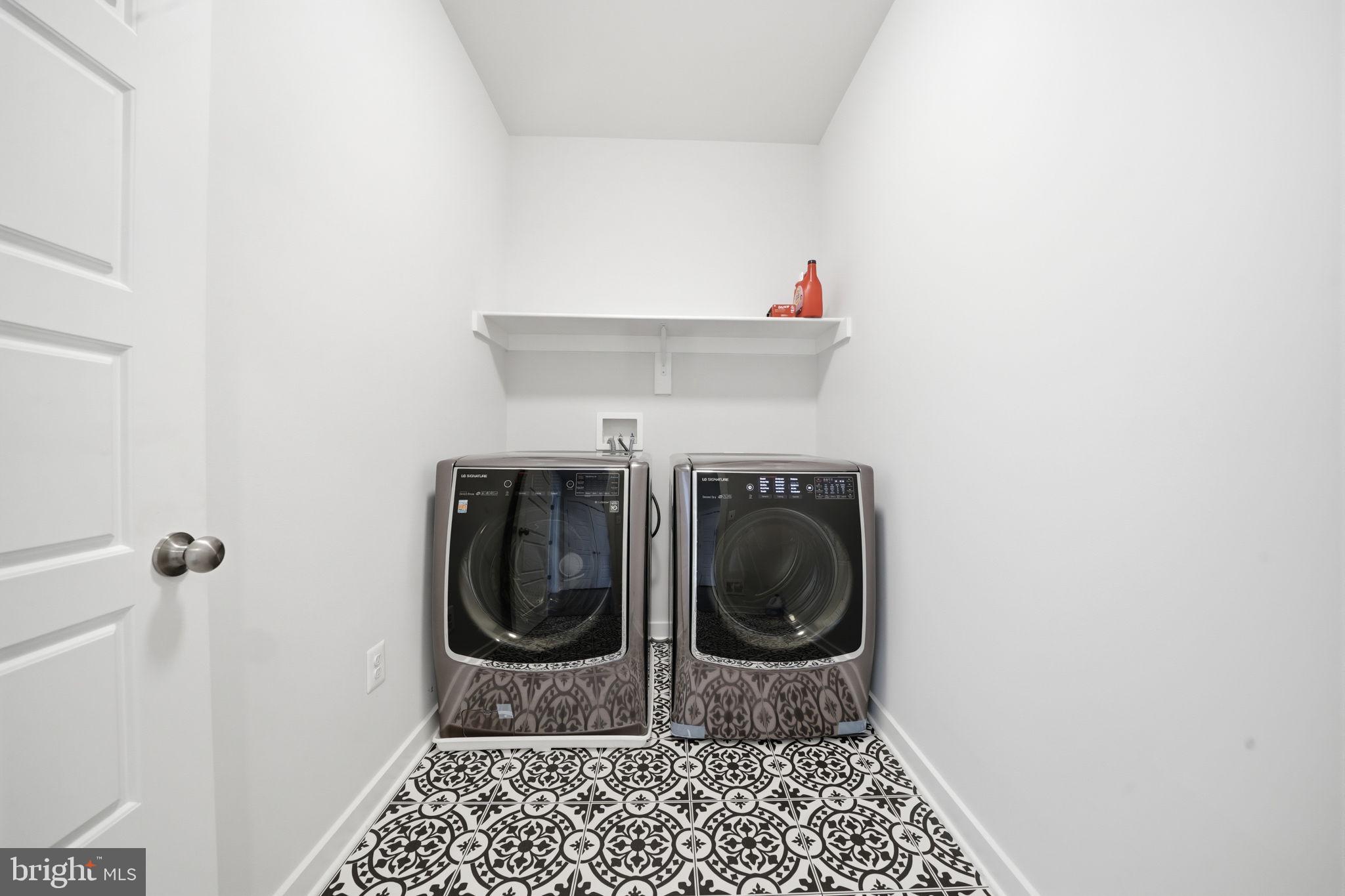 SOUTHLAKE - Residential