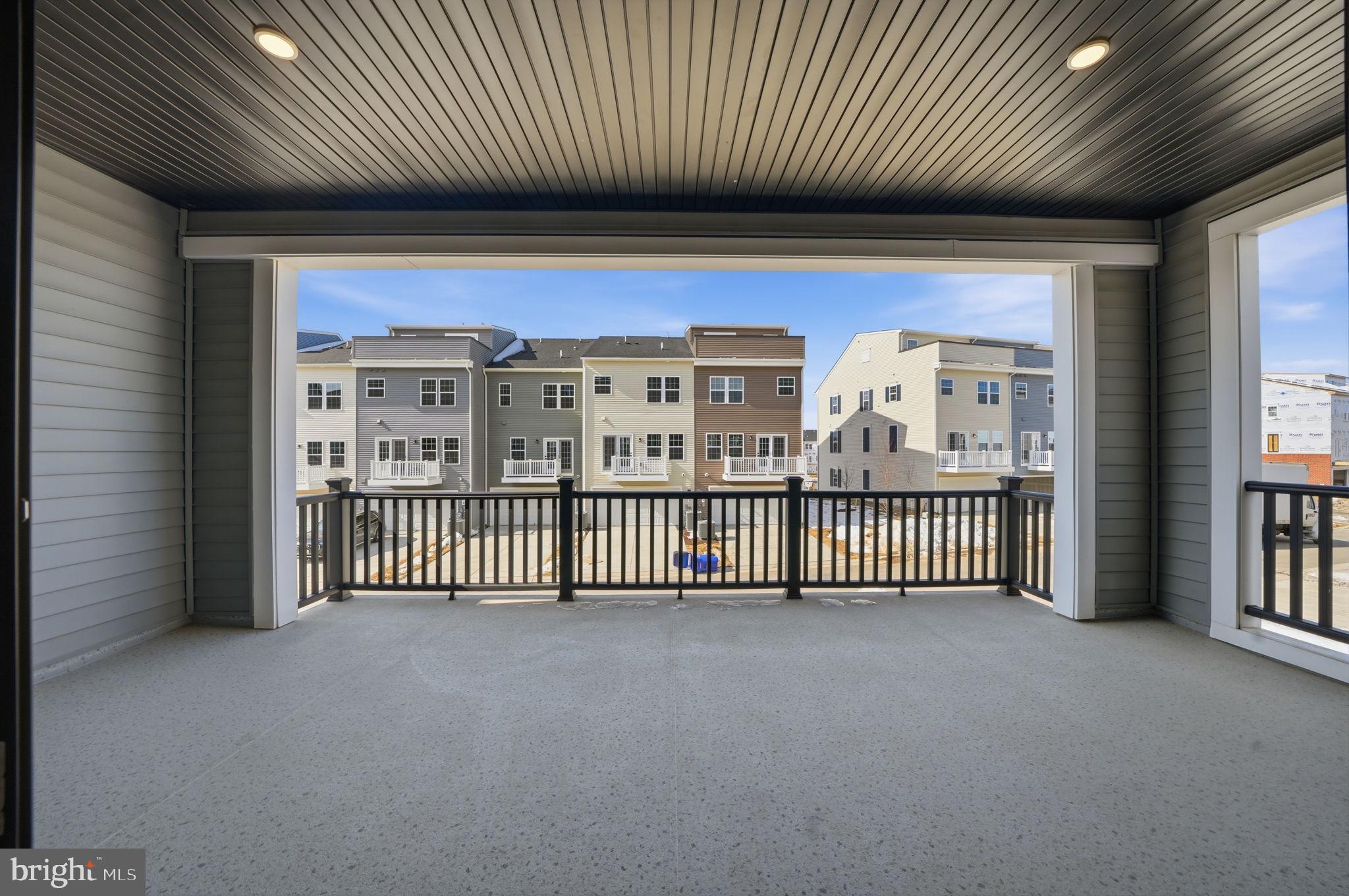 SOUTHLAKE - Residential