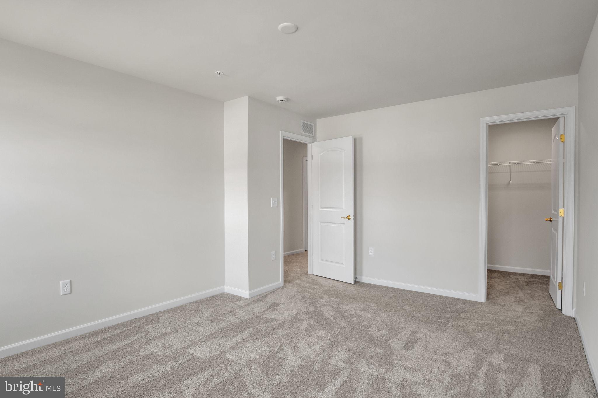 MAYAPPLE WOODS - Residential