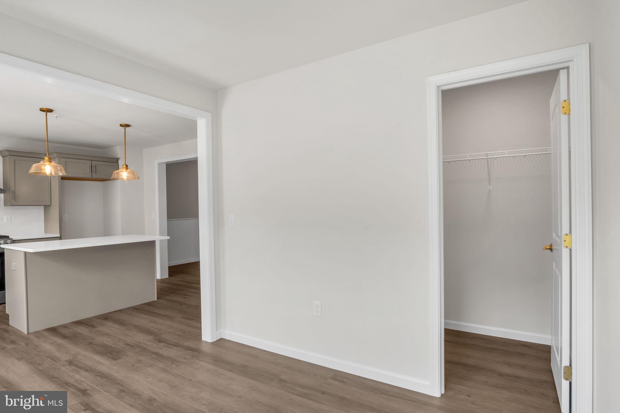 MAYAPPLE WOODS - Residential