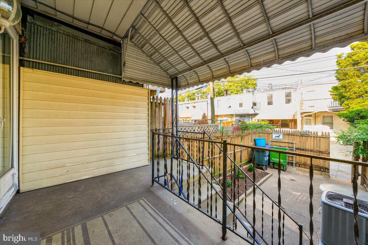 GREEKTOWN - Residential