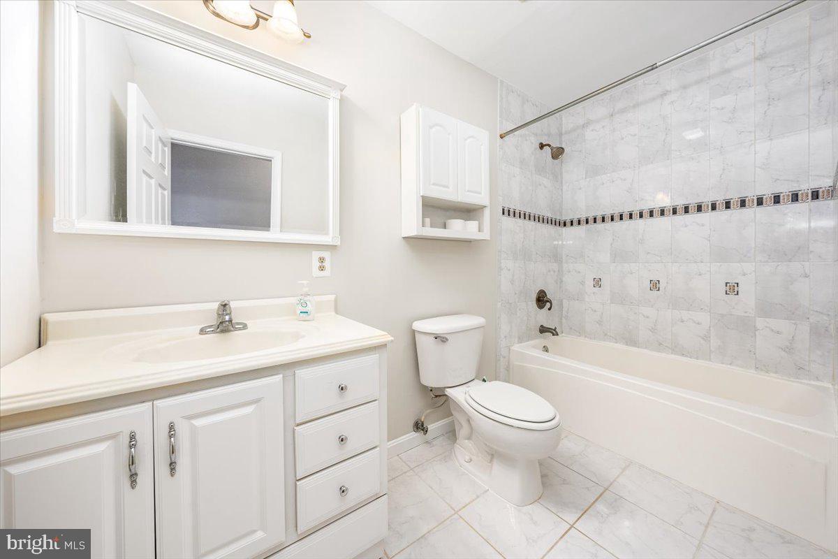 GREEKTOWN - Residential