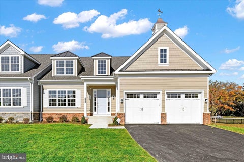Townhouse For Sale - 146 Villabrook Way Way<br/> BALTIMORE, MD 21212