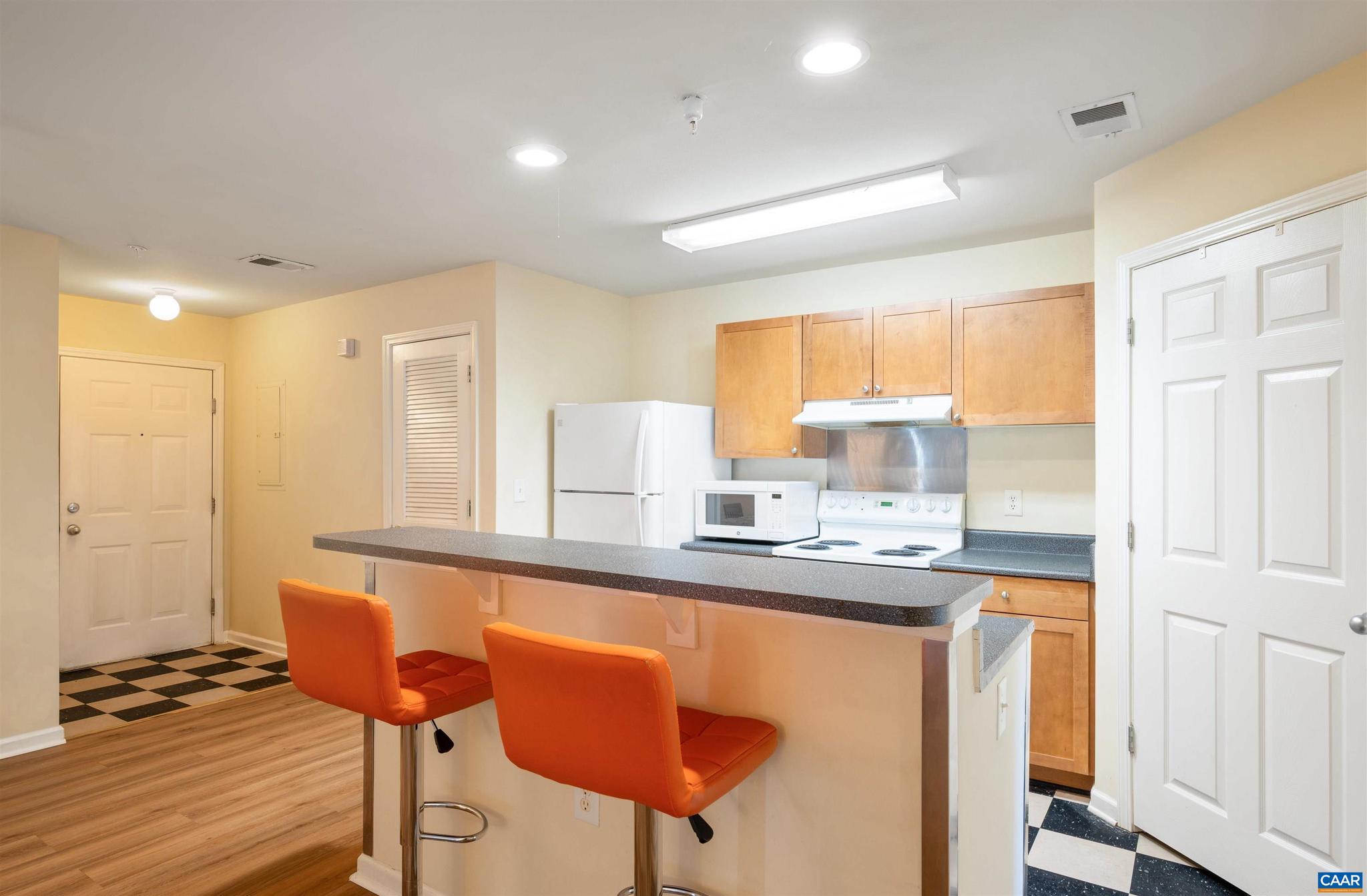 EAGLES LANDING - Residential