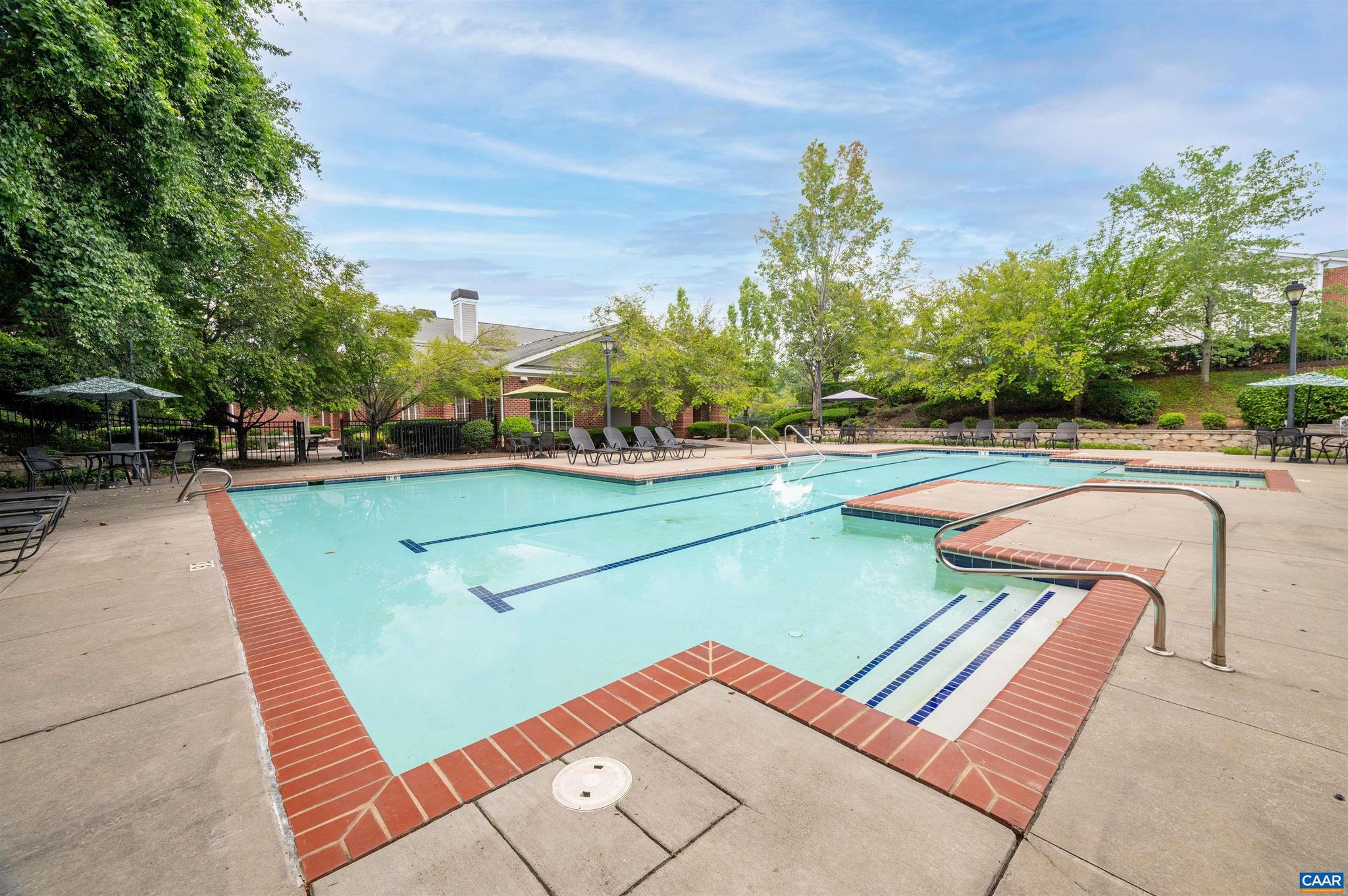 EAGLES LANDING - Residential