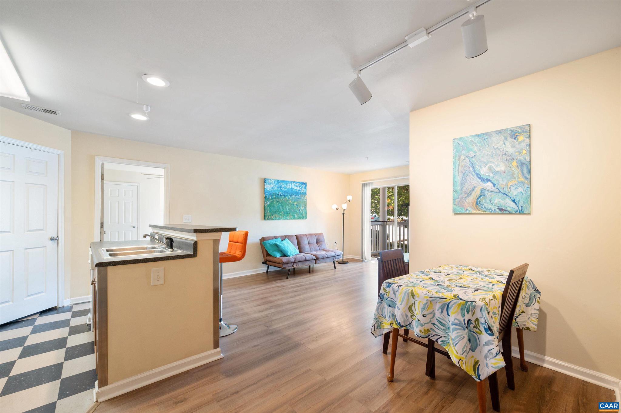 EAGLES LANDING - Residential