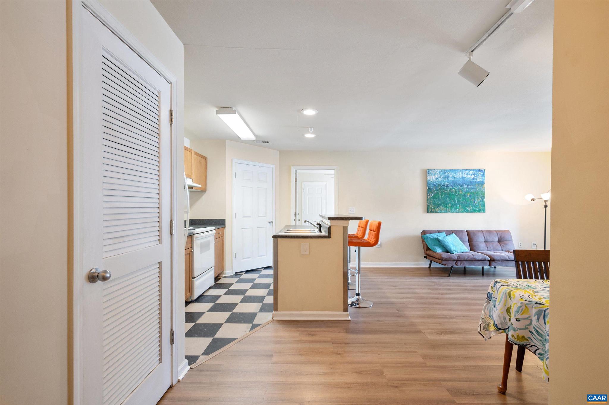 EAGLES LANDING - Residential