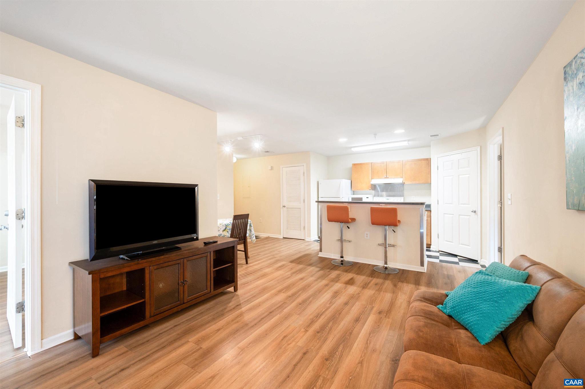 EAGLES LANDING - Residential