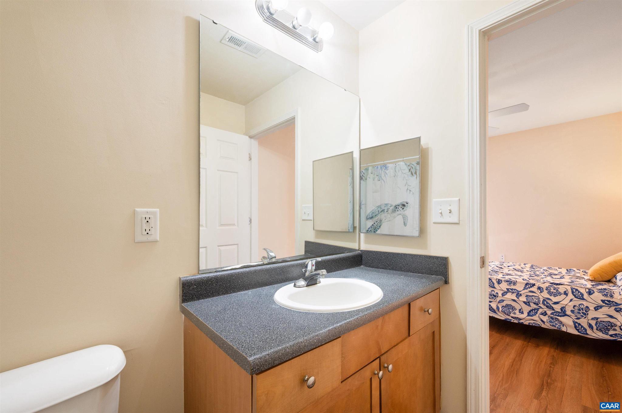 EAGLES LANDING - Residential