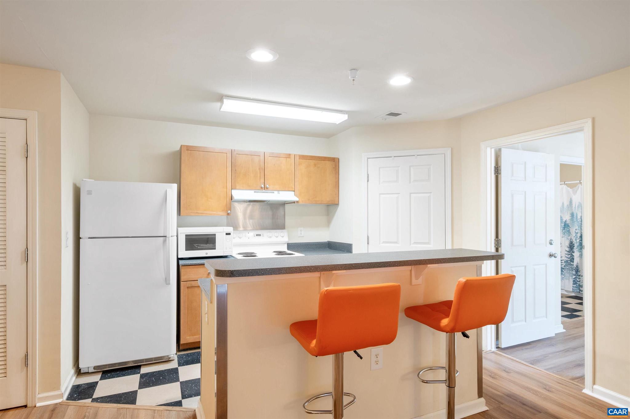 EAGLES LANDING - Residential