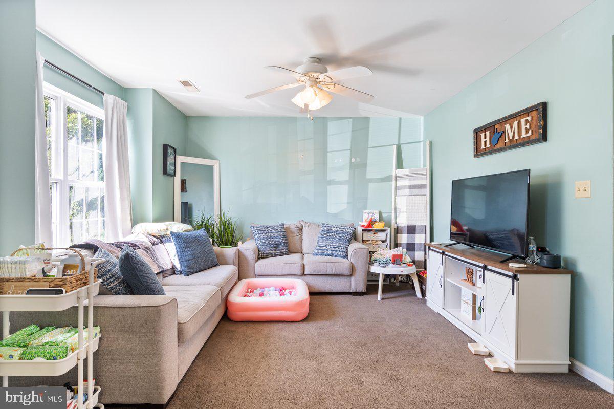 GEORGETOWN SQUARE - Residential